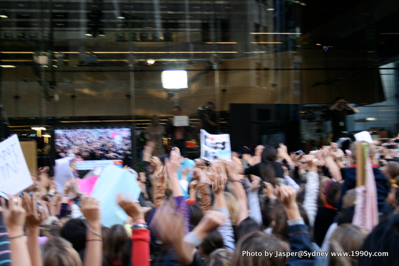 justin bieber sydney 上电视拉~